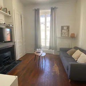  Appartement Notre Dame-charmant 2 Couchages- Part Dieu France
